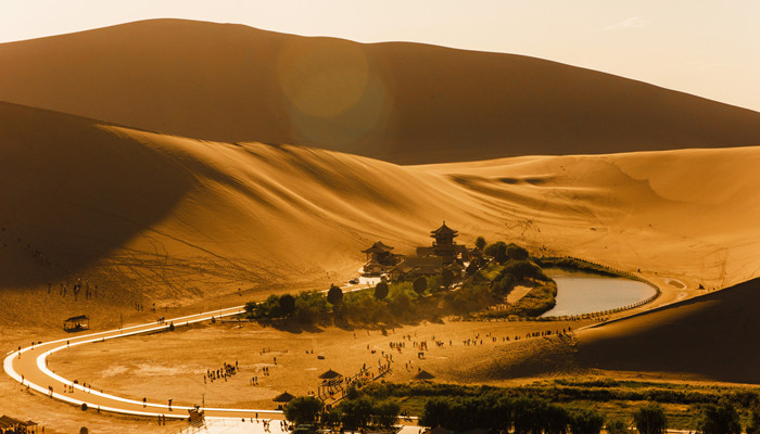 月牙泉在哪里 月牙泉在哪里个城市哪个省