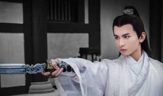 琉璃昊辰和璇玑的关系（琉璃昊辰和璇玑的关系是什么）
