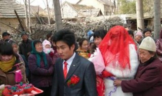第一次见女方家长带什么礼物好（第一次见女方家长带什么礼物好不抽烟不喝酒）