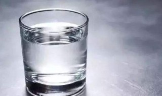 苏打水是碱性还是酸性（天然苏打水是碱性还是酸性）