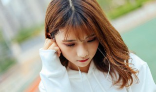李荣浩爸爸妈妈歌词 李荣浩爸爸妈妈歌词故事