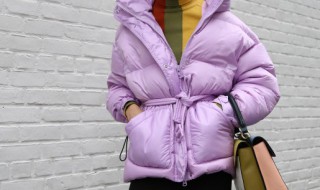 洗完羽绒服里面全是块怎么办 羽绒服洗的一块一块的怎么办
