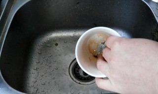 如何清洗茶锈 如何清洗茶锈衣服