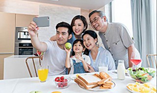 爸爸没有时间怎么陪孩子（爸爸妈妈没时间陪孩子）