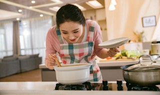 大姨妈过后吃什么汤比较好（姨妈过后喝什么汤比较好）