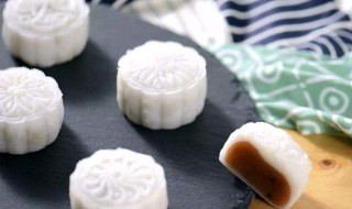 冰皮月饼的皮为什么粘手怎么解决（冰皮月饼的皮为什么太粘手）