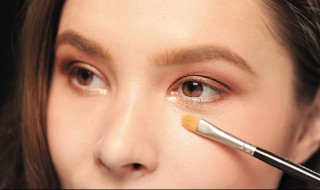 怎样消除眼袋最有效的方法 大眼袋需要什么方法可以去掉