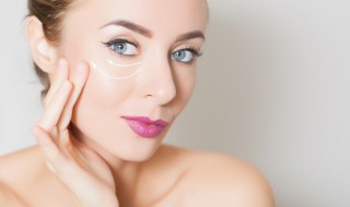 下眼袋怎样消除（去眼袋手术费用大概多少钱）