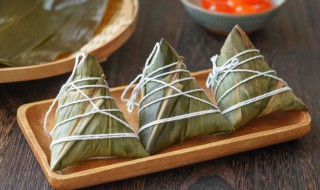 ?煮粽子要用架子吗（煮粽子要压着吗）
