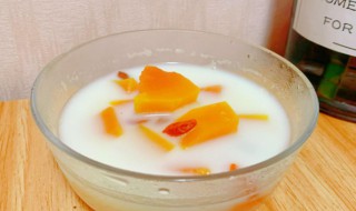 木瓜和牛奶榨汁苦了能喝吗（木瓜牛奶汁苦的能喝吗）