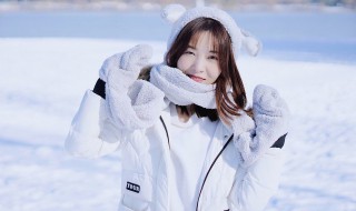 白色羽绒服怎么存放（白色羽绒服怎么存放不发黄）