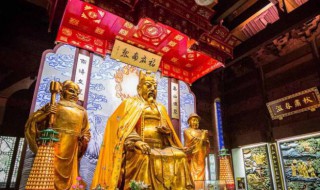 什么人不能拜城隍庙（为什么有的人不能去城隍庙）