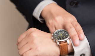 成人礼送什么礼物给男孩子（成人礼送什么礼物给男孩子最好）