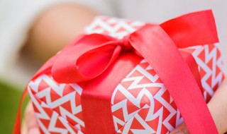 独一无二亲手做的礼物（5秒做闺蜜手链）