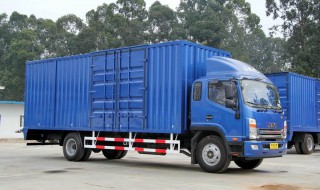 核载是什么意思（5大人1个婴儿算超载吗）