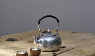 银壶怎么去除茶垢（银壶怎么去除茶垢妙招）