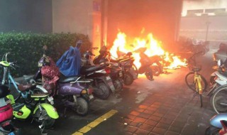 电瓶车楼道充电为什么起火（电瓶车楼道充电为什么起火了）