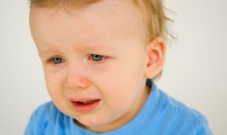 小孩在幼儿园不合群怎么办（小孩在幼儿园不合群怎么办胆子挺大的）