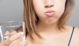 盐水漱口方法 盐水漱口方法 这样漱口最干净清爽