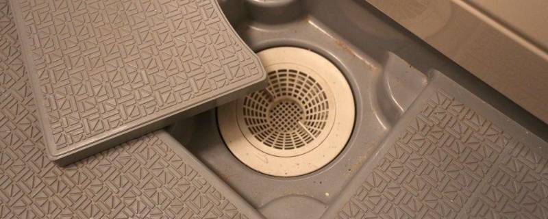 地漏冻了怎么解冻（地漏冻了用什么方法疏通）