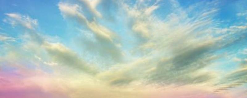 天空出现彩色的云是怎么回事（天空出现彩色云彩）