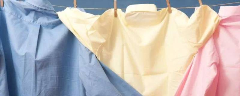 衣服洗了晾干有臭味是什么情况（洗完的衣服有一股闷臭味怎么去除）