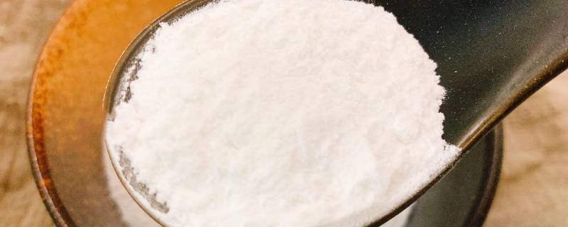泡打粉能不能用酵母代替（泡打粉可以用酵母粉代替吗?）