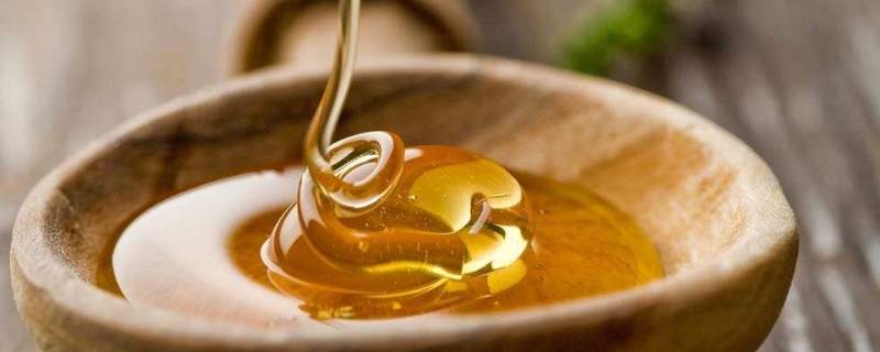 蜂蜜可以和梨一起煮吗（蜂蜜可以和梨一起煮吗功效）