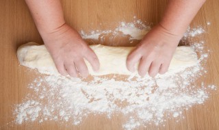 酵母发面可以放冰箱吗（酵母发面可以放冰箱冷藏吗）