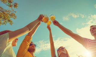 啤酒能放冰箱冷藏吗（啤酒可以放冰箱冷藏吗）