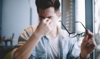 眼镜脏了如何清洗 眼镜脏了怎么擦拭